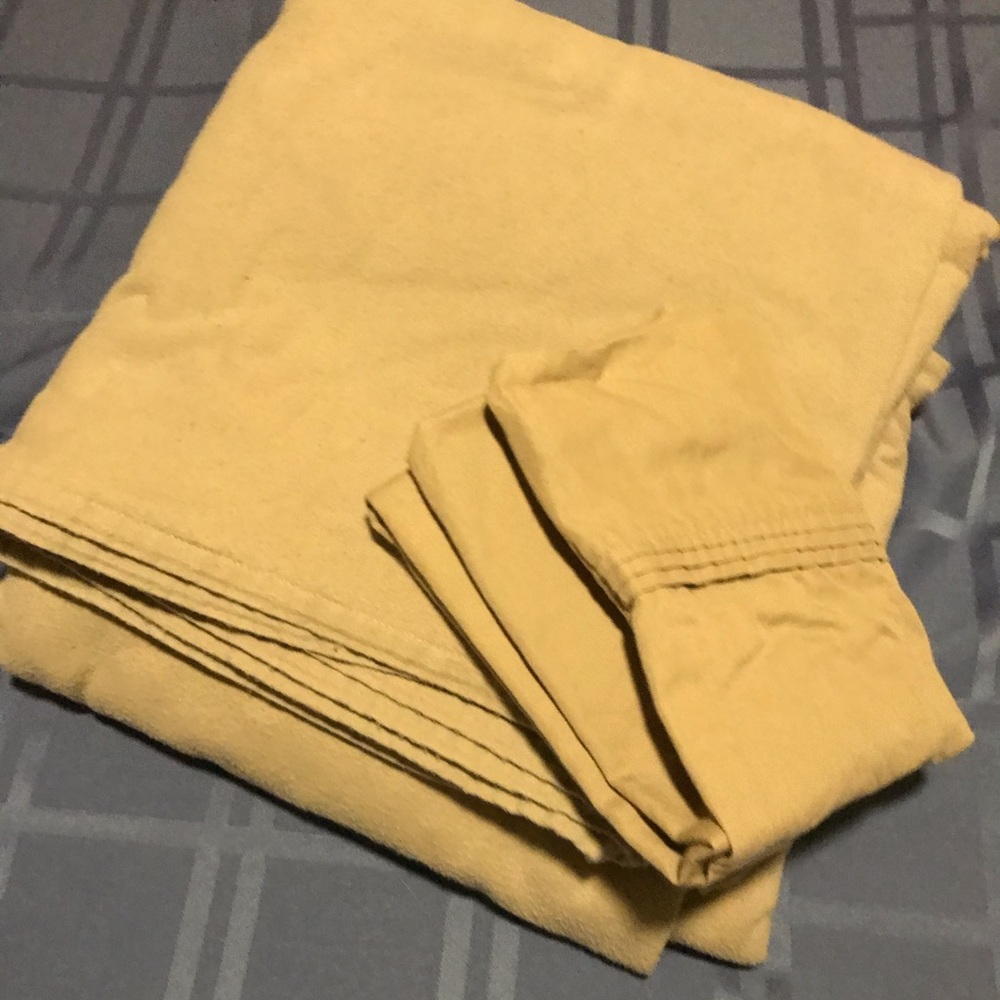 Bedsheet & 1 pillow case